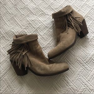 Sam Edelman Fringe booty size 8.5